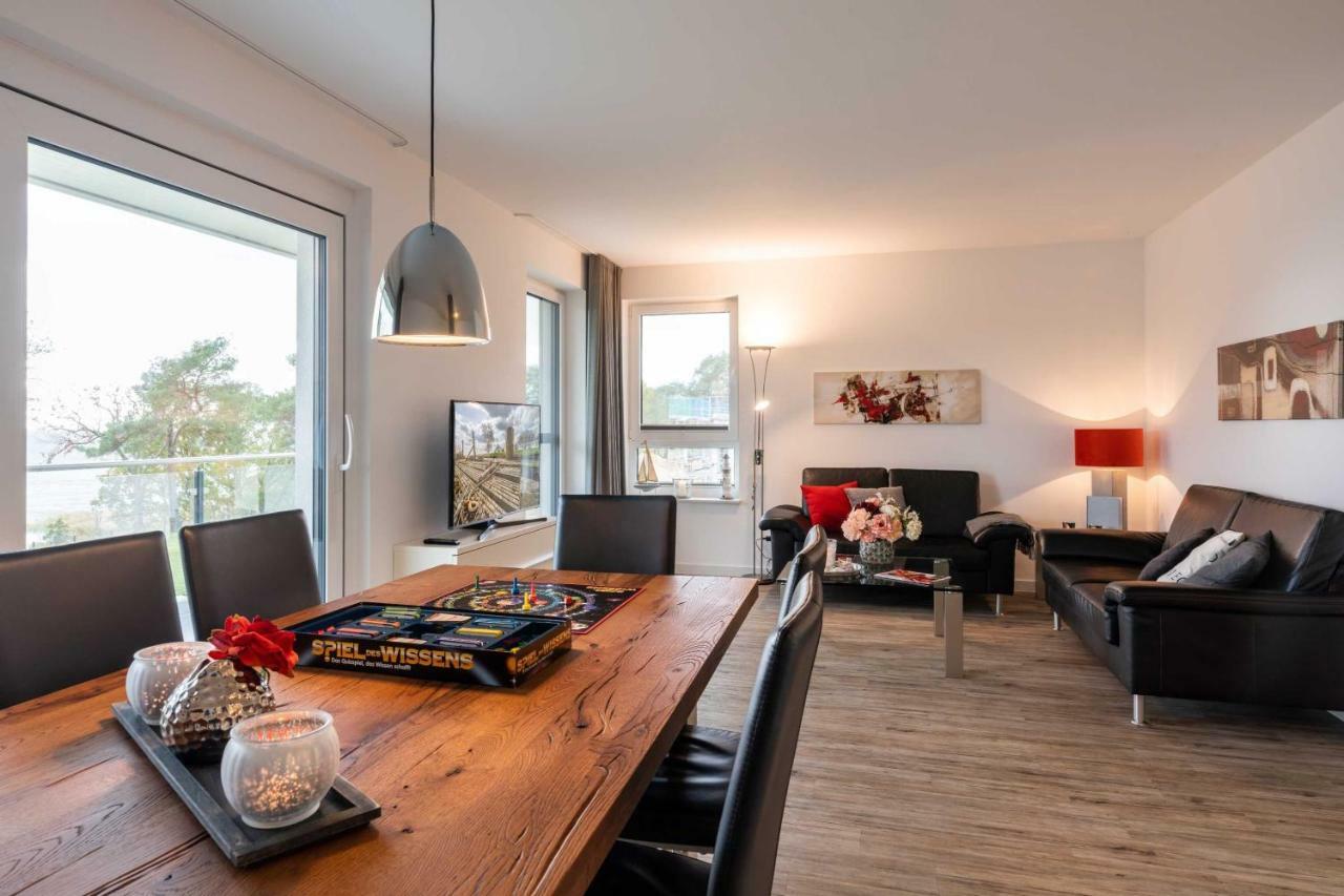 Appartement "Opal" Mit Penthouseflair - Oase Am Haff Garz  Ruang foto
